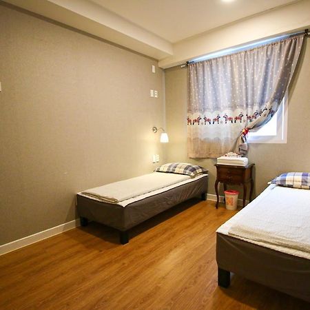 Lighthouse Guesthouse Мокпо Экстерьер фото
