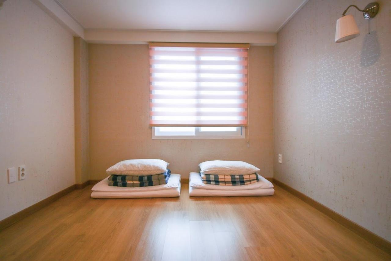Lighthouse Guesthouse Мокпо Экстерьер фото
